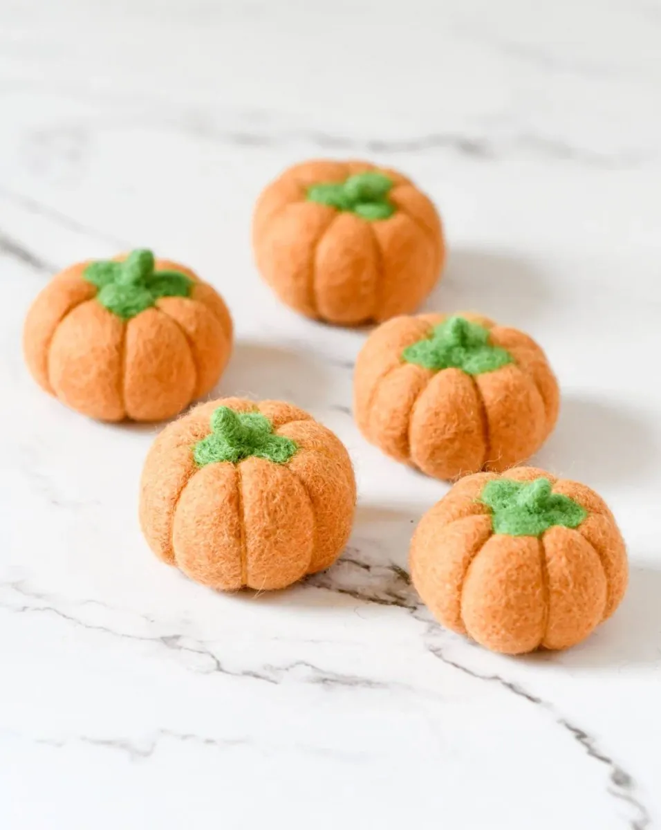 Felt Pumpkins (Set of 5) - Tara treasures