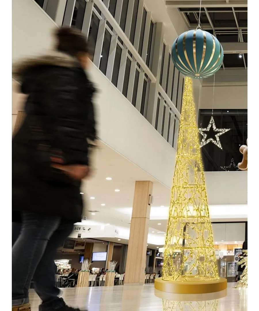 Golden Leavesden Vine Christmas Tree