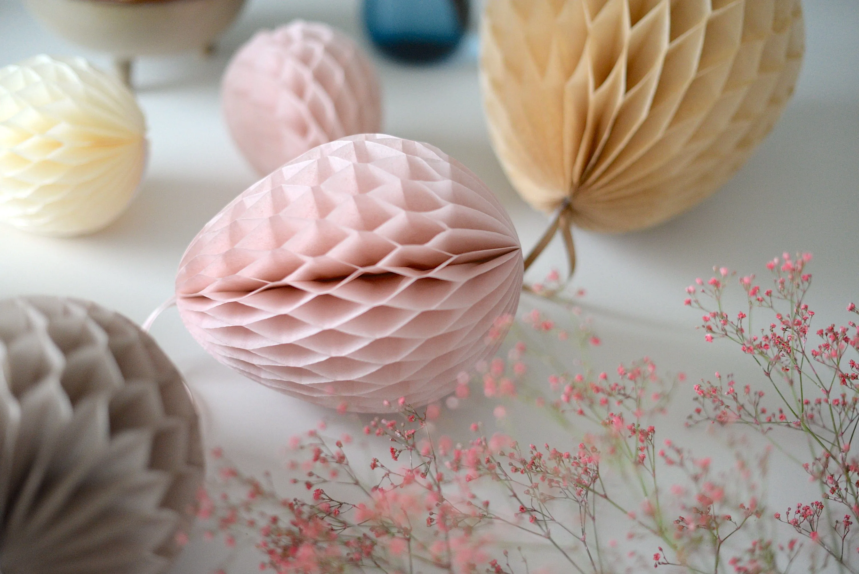 Paper honeycomb Easter egg decoration - custom color
