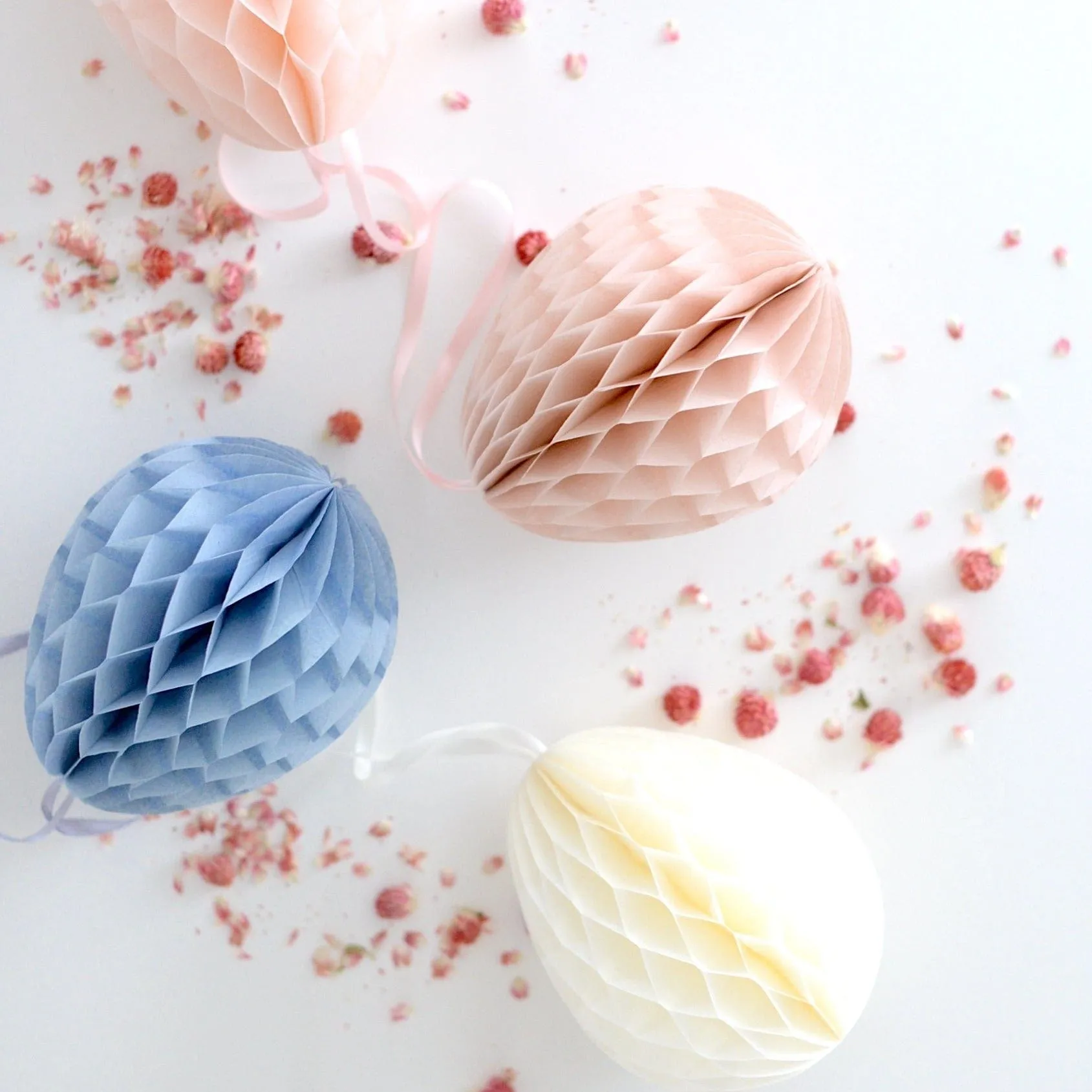 Paper honeycomb Easter egg decoration - custom color