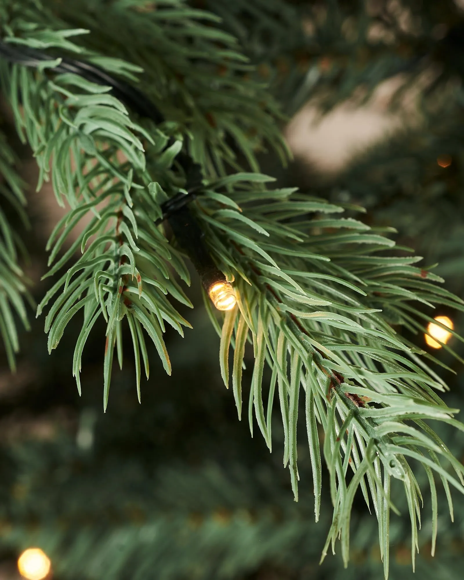 Pre-Lit Colorado Blue Spruce Christmas Tree, 6 ft