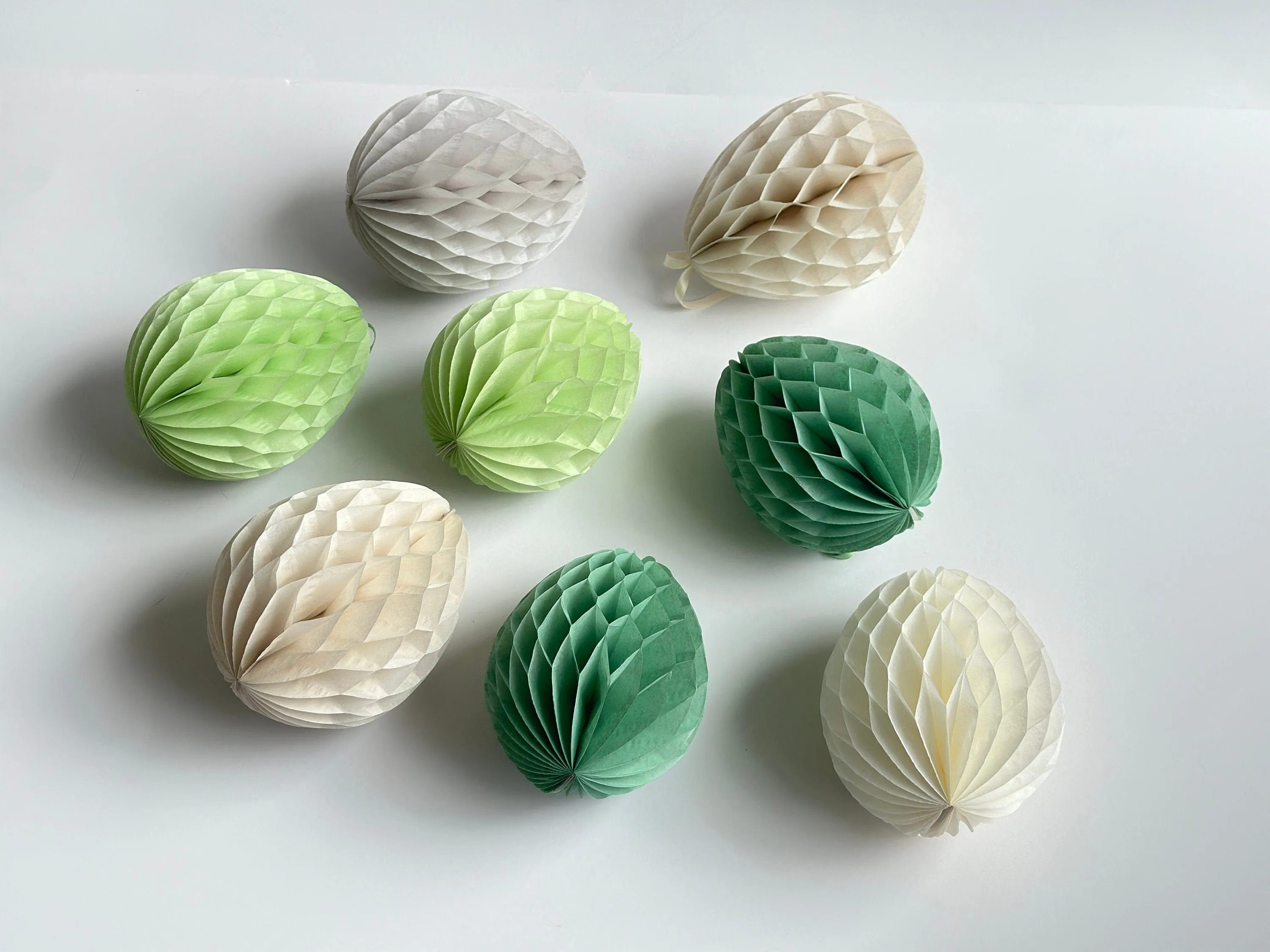 Sage green, dusty green and cream Paper honeycomb Easter eggs set - 6psc - mixed size Easter table spring decorations, house warming gift